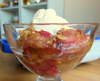 Strawberry & Rhubarb Crisp