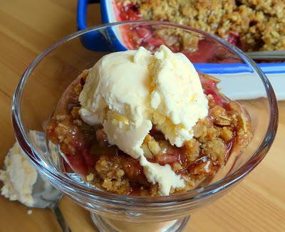 Strawberry & Rhubarb Crisp