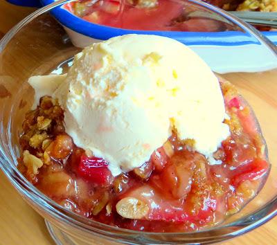 Strawberry & Rhubarb Crisp