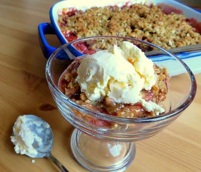 Strawberry & Rhubarb Crisp