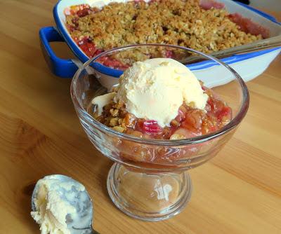 Strawberry & Rhubarb Crisp