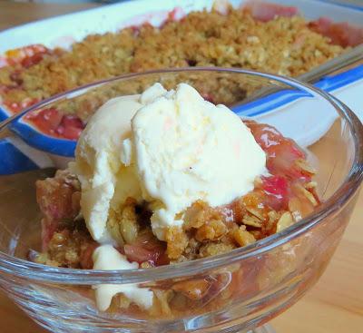 Strawberry & Rhubarb Crisp