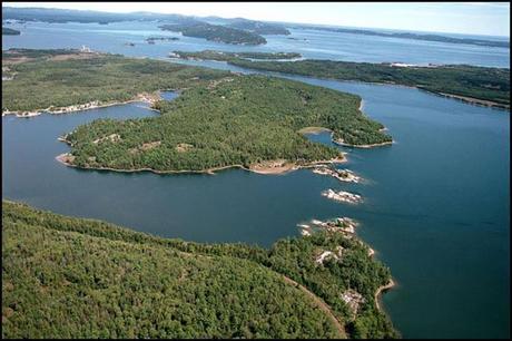 12 Gorgeous Spots to Visit on a Roadtrip Through Michigan’s Upper Peninsula