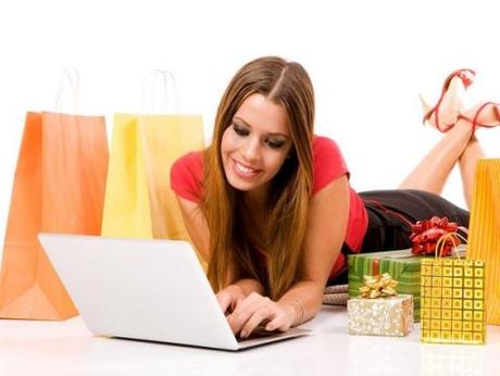 Top eCommerce Websites For Buying Trendy Clothes This Season