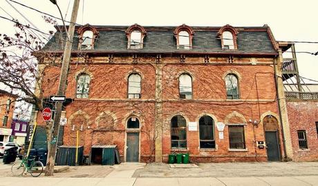 My 4 Favorite Hostels in Toronto