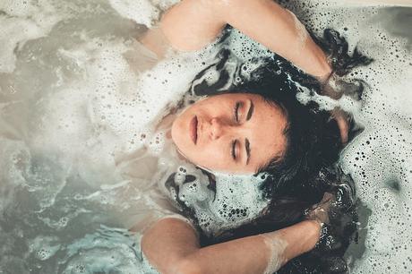 Five incredible Mental Health Benefits of Bathing