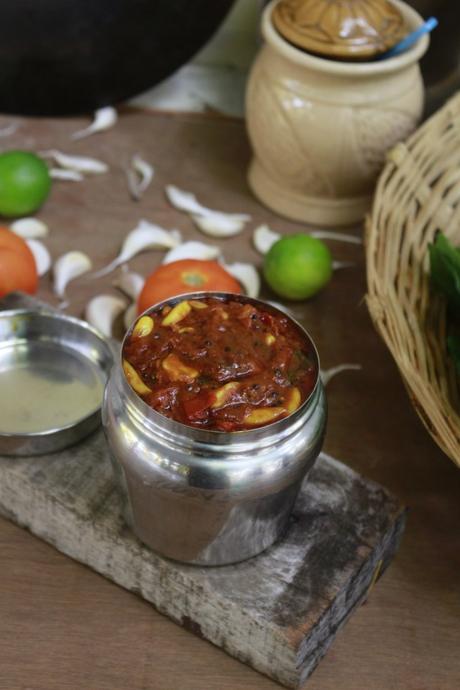 Poondu Thakkali thokku | Tomato Garlic thokku