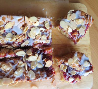 Small Batch Bakewell Blondies