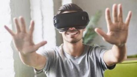 Developer warns VR headset damaged eyesight