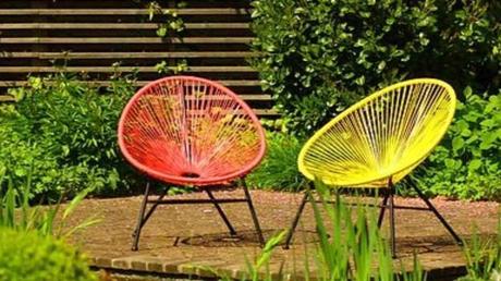 Awesome Idea to Decorate Your Tiny Terrace This Year!