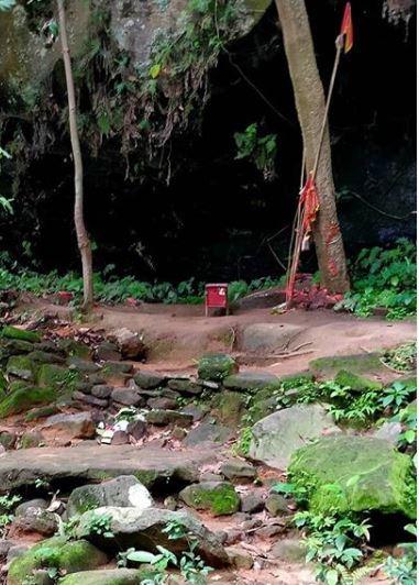 Barso Pani, A Raining Cave In Jharkhand And We Bet You Have Never Heard About It!