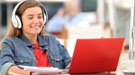 Free internet to help poorer pupils study online Free internet to help poorer pupils study online