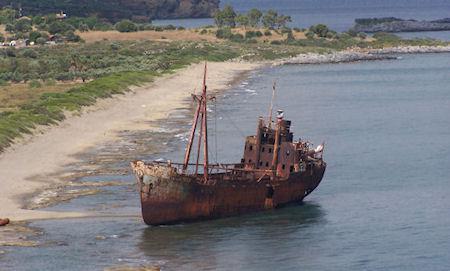 15 Picturesque Shipwrecks Worldwide