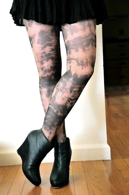 DIY: Dip dyed and tie dyed tights on the cheap. Great way to get...