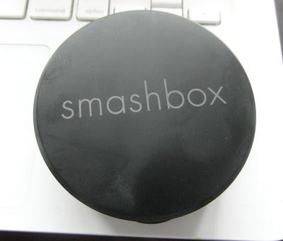 Smashbox Halo Hydrating Pefecting Powder in Light Review