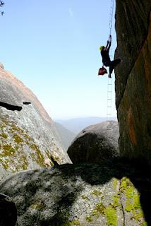 Abseiling/Climbing Baroomba Rocks and Ororal Ridge