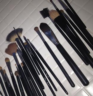 how to: wash make-up brushes