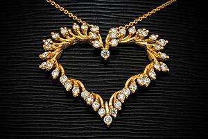 English: Gold Jewelry / Gold Jewellery