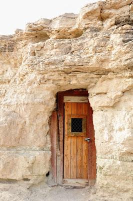 DUBLIN GULCH: ABANDONED CAVE HOMES NEAR DEATH VALLEY, CA, Guest Post by Caroline Hatton