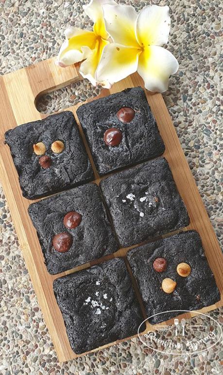 Fudgy Black out Brownie