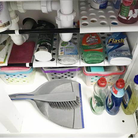 Home Tip; how to organise the cupboard under your kitchen sink | secondblonde