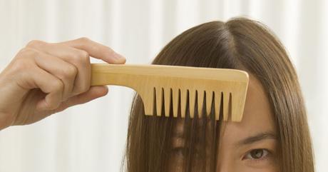5 Amazing Hacks To Detangle Long Hair In An Instant