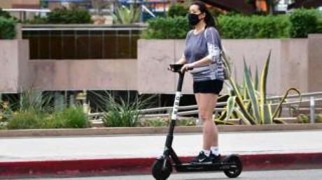E-scooters’ UK speed limit ‘shocks’ blindness charity