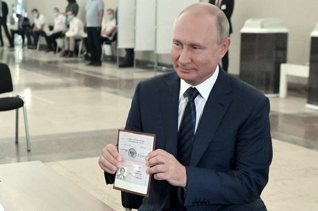 referendum:-putin-thanks-the-russians,-the-west-points-to-irregularities