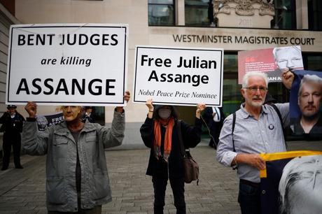 forty-ngos-call-for-“immediate”-release-of-julian-assange