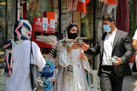 iran:-wearing-a-mandatory-mask-from-sunday,-148-new-deaths