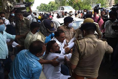 Police violence decried in India