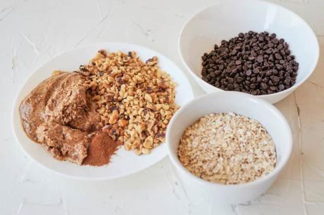 Vegan Oatmeal Cookies with Chocolate Chips