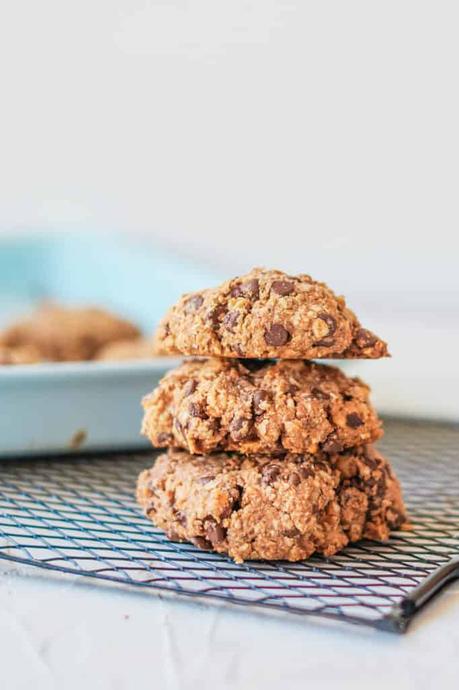 Vegan Oatmeal Cookies with Chocolate Chips