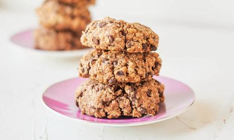 Vegan Oatmeal Cookies with Chocolate Chips