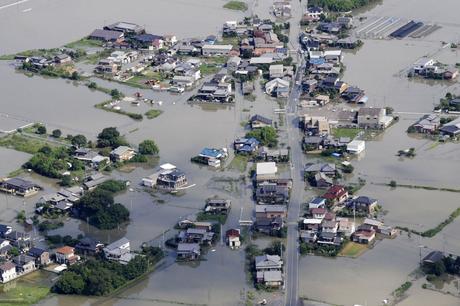 Floods in Japan: at least 61 dead, record rain in the center