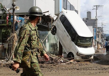 Floods in Japan: at least 61 dead, record rain in the center