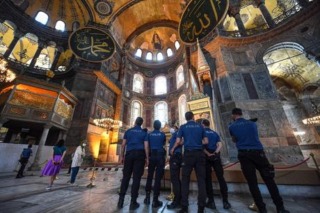 Pope “very distressed” by the conversion of Hagia Sophia into a mosque