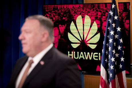 washington-sanctions-employees-of-huawei,-pompeo-in-the-united-kingdom