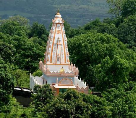 Kauleshwari Hill Chatra, An Important Religious Site For Hindus, Jains, And Buddhists