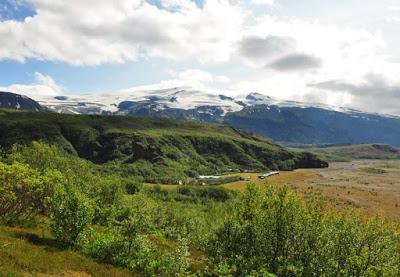 HIKING IN THÓRSMÖRK, ICELAND: WHY AND HOW, Guest post by Caroline Hatton