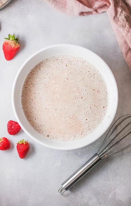 Vegan Baked Oatmeal with Fresh Berries Vegan Baked Oatmeal with Fresh Berries