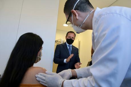 Brazil, 1st country in phase III testing of a Chinese vaccine