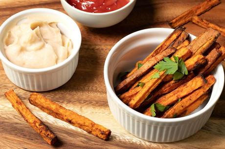 sweet potato fries with fat-free garlic aioli