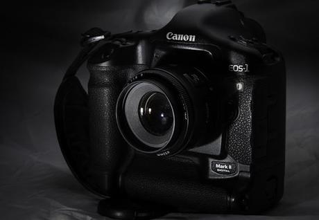 4 Essential Photography Gears for Snagging Chicks on Your Solo Travels