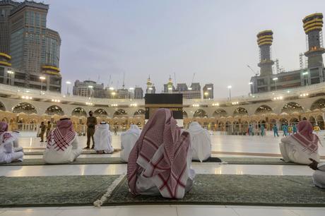 saudi-arabia-gears-up-for-much-reduced-pilgrimage