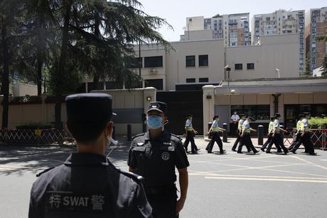 china-seizes-us-consulate-in-chengdu-after-shutdown