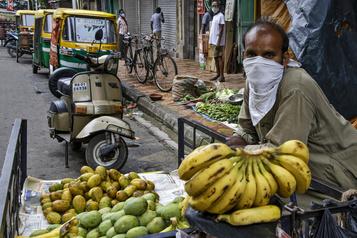  COVID-19: moins de 1000nouveaux cas à Delhi, une première en 49jours)