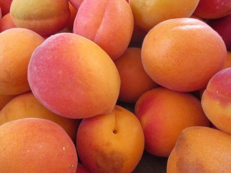 8 Amazing Benefits of Apricot: