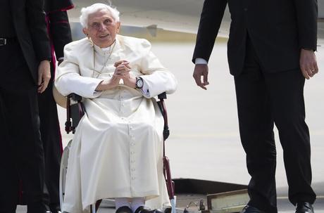 Vatican wants to reassure former Pope Benedict XVI's health