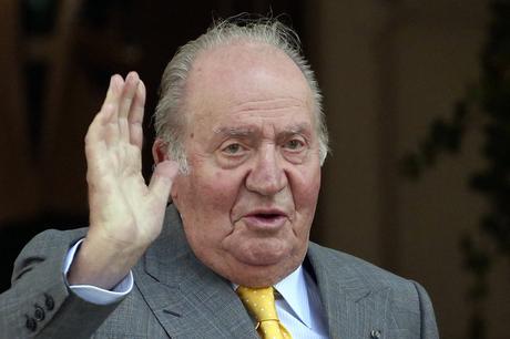 suspected-of-corruption,-ex-king-juan-carlos-leaves-spain